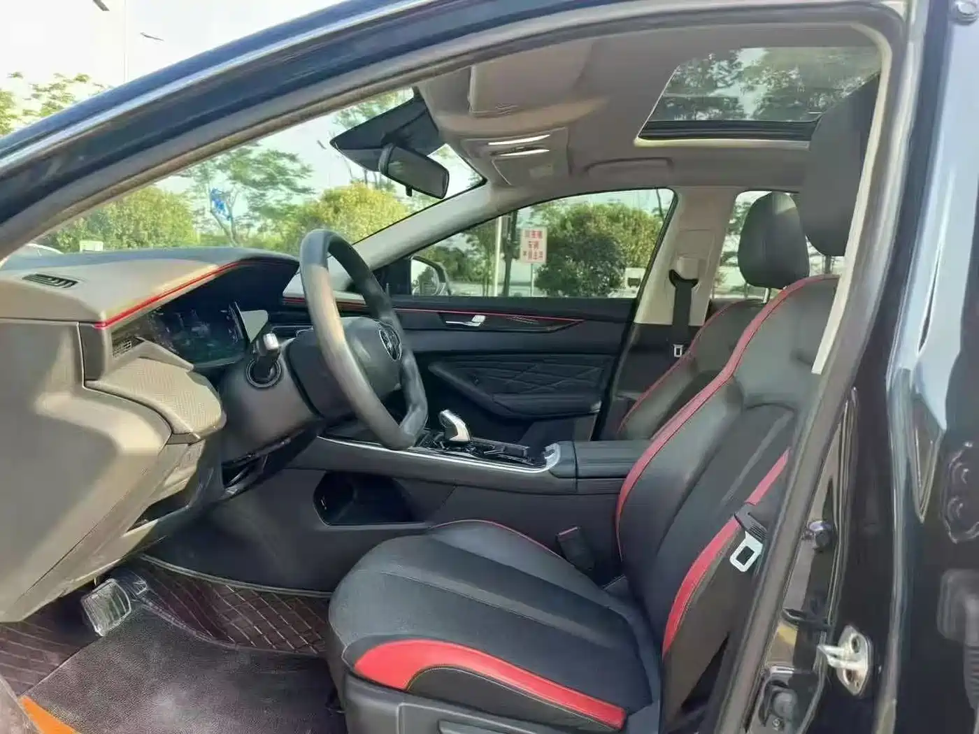 DONGFENG YI HYUN MAX