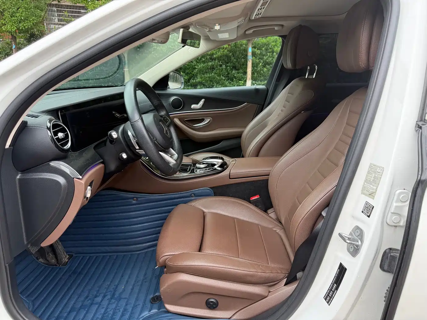 Mercedes-Benz E-Class 2016 E 200 L Sport Type фото 8