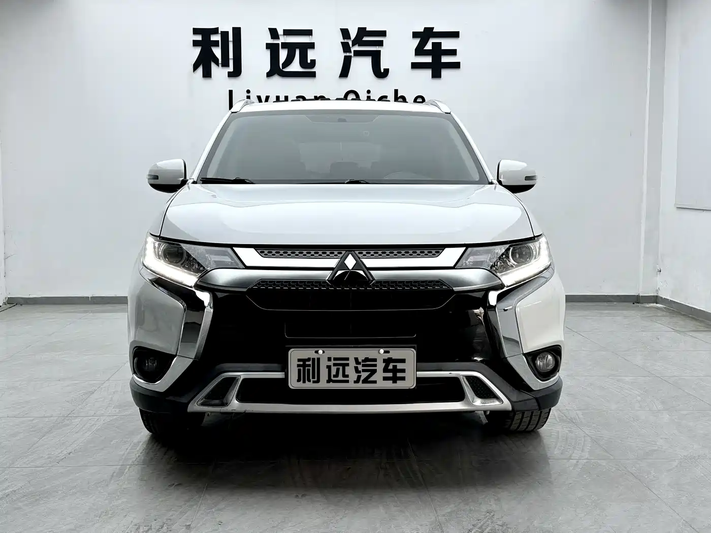 Mitsubishi Outlander 2019 2.0L 2WD Enjoy 5-Seater China VI фото 3