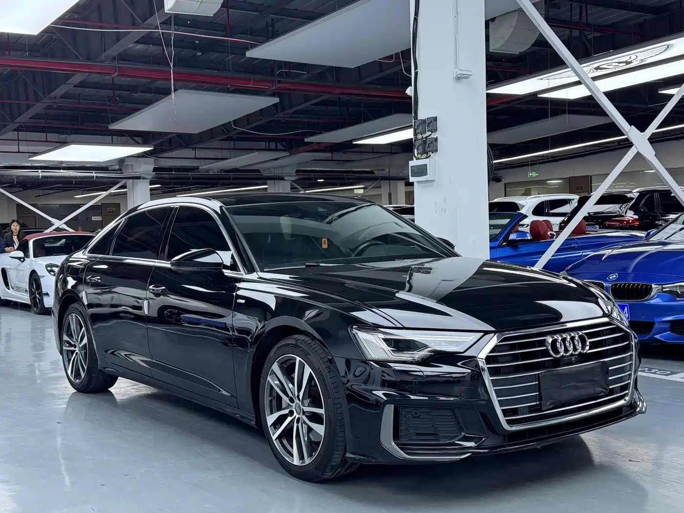Audi A6L 2021 40 TFSI Luxury Sport фото 3