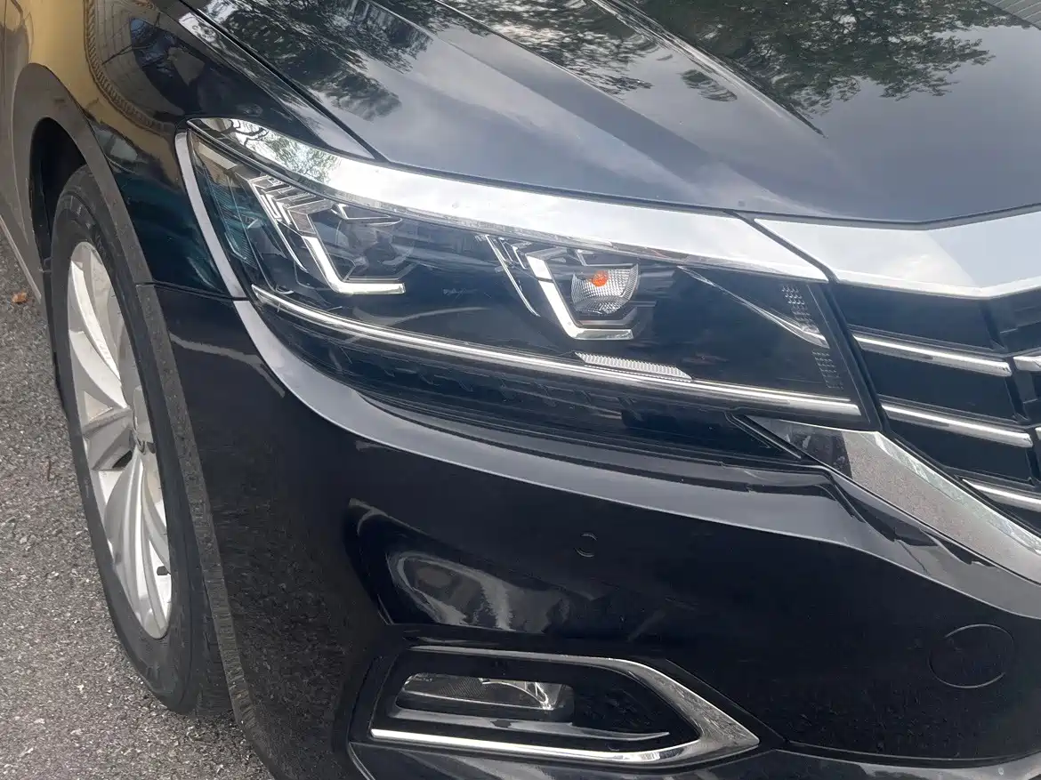 Фото 5 - Volkswagen Passat