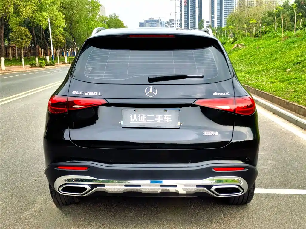 MERCEDES-BENZ GLC