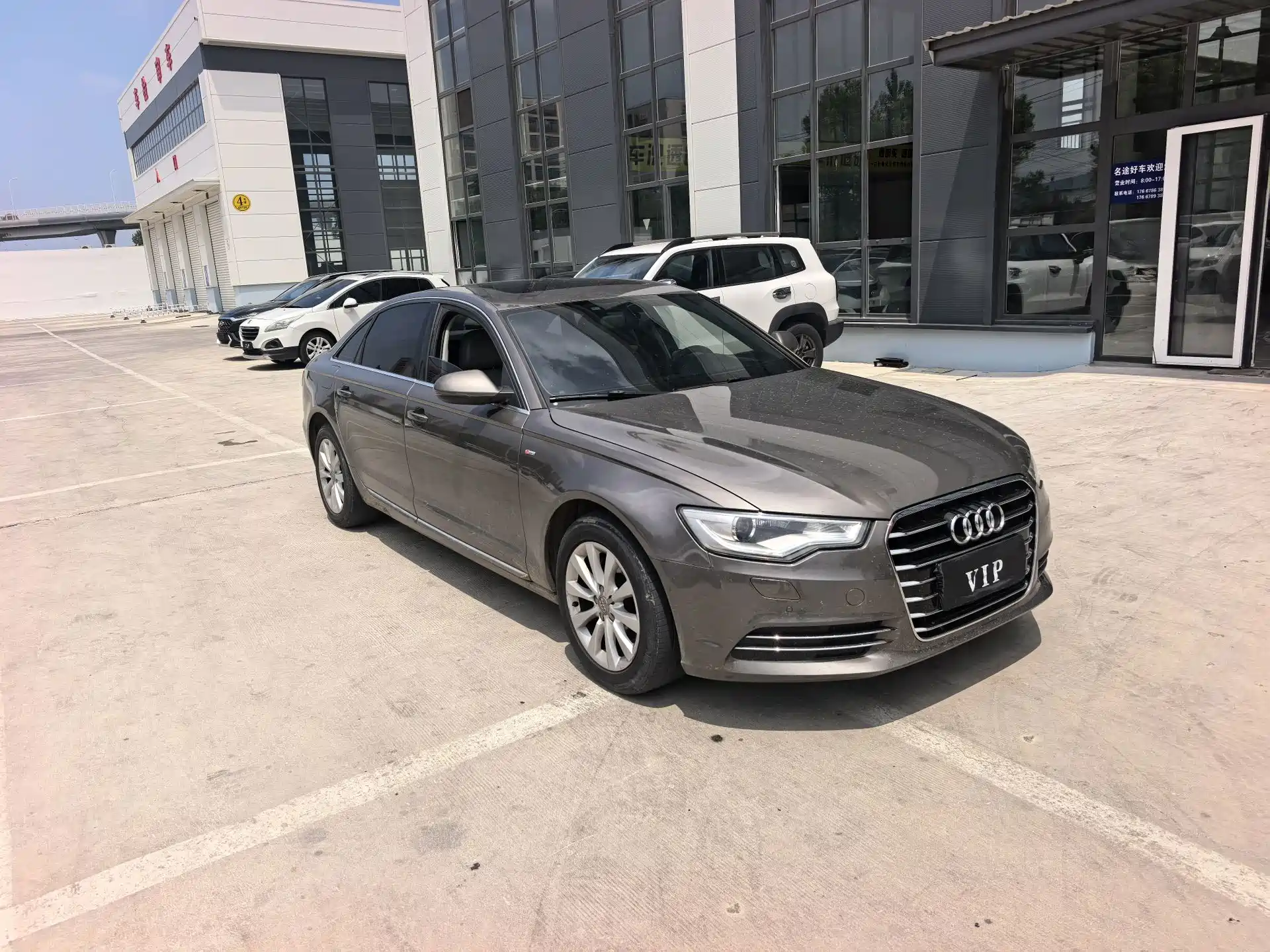 Photo 5 - Audi A6L