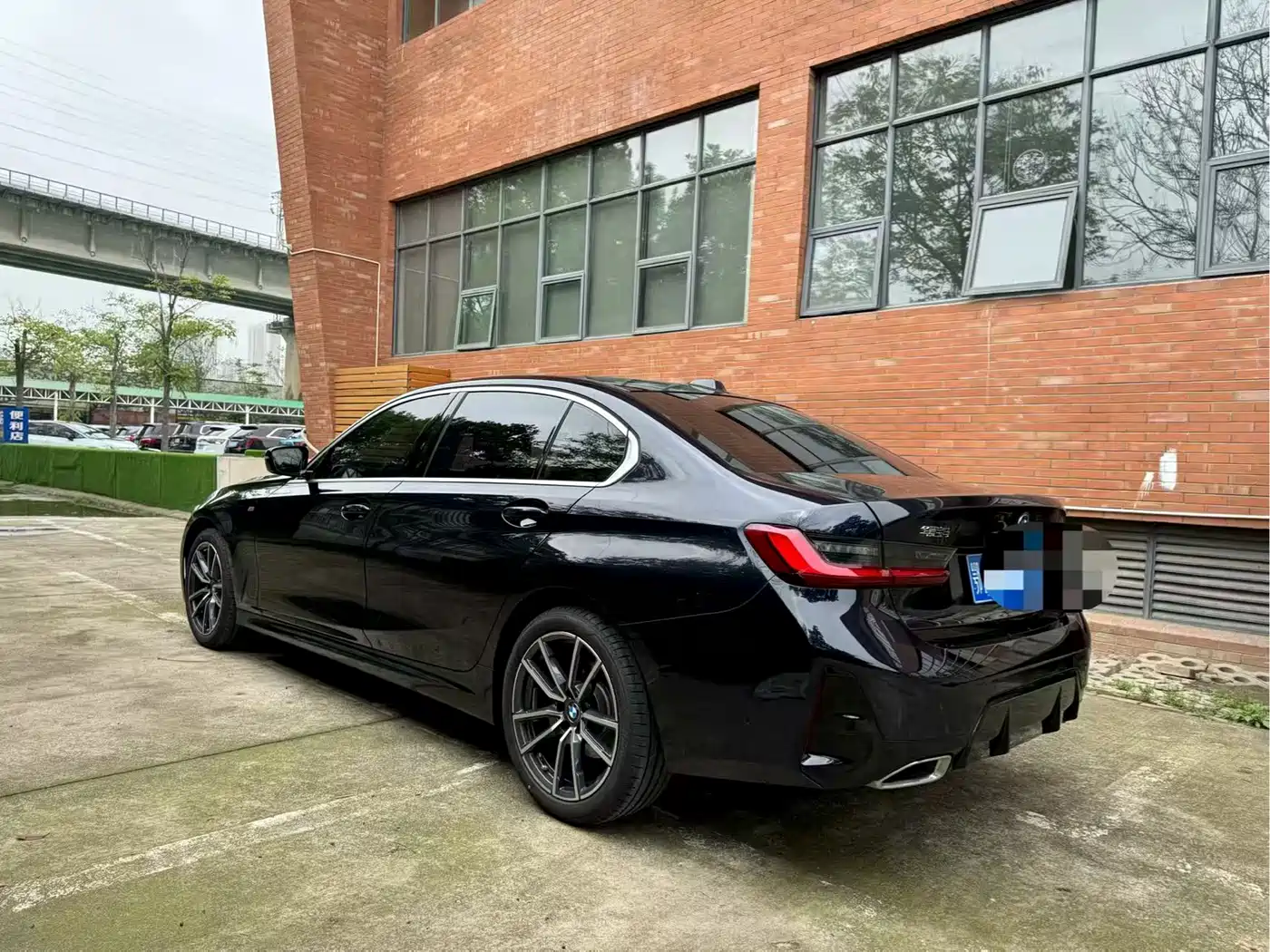 BMW 3 Series 2025 325Li M Sport Package фото 7