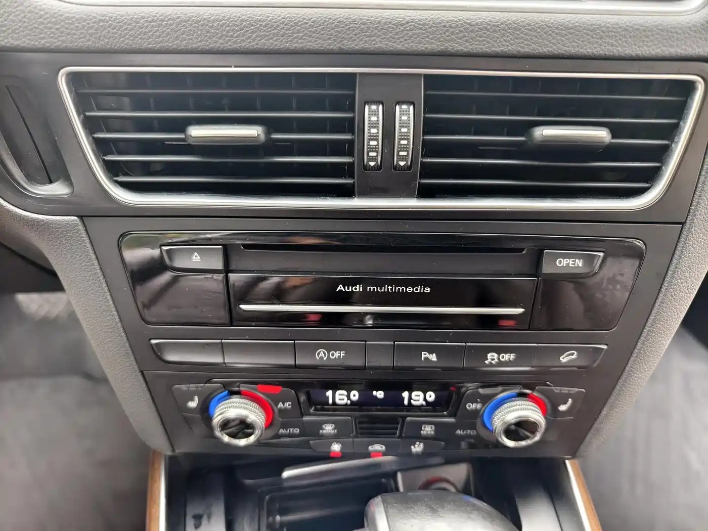 Фото 4 - Audi Q5