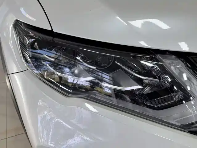 Nissan X-Trail 2023 Classic 2.0L 2WD Smart Premium Edition — фото 5