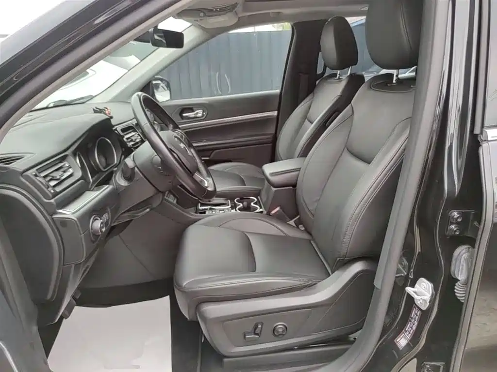 JEEP GRAND COMMANDER