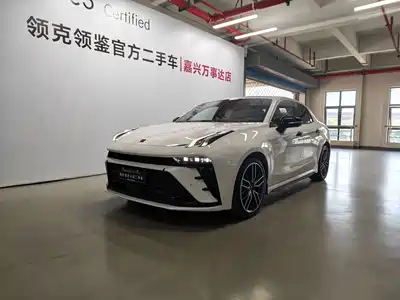 Lynk & Co 03