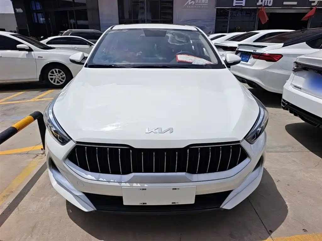 Kia K3 2021 Facelift 1.5L CVT Fashion Edition фото 3