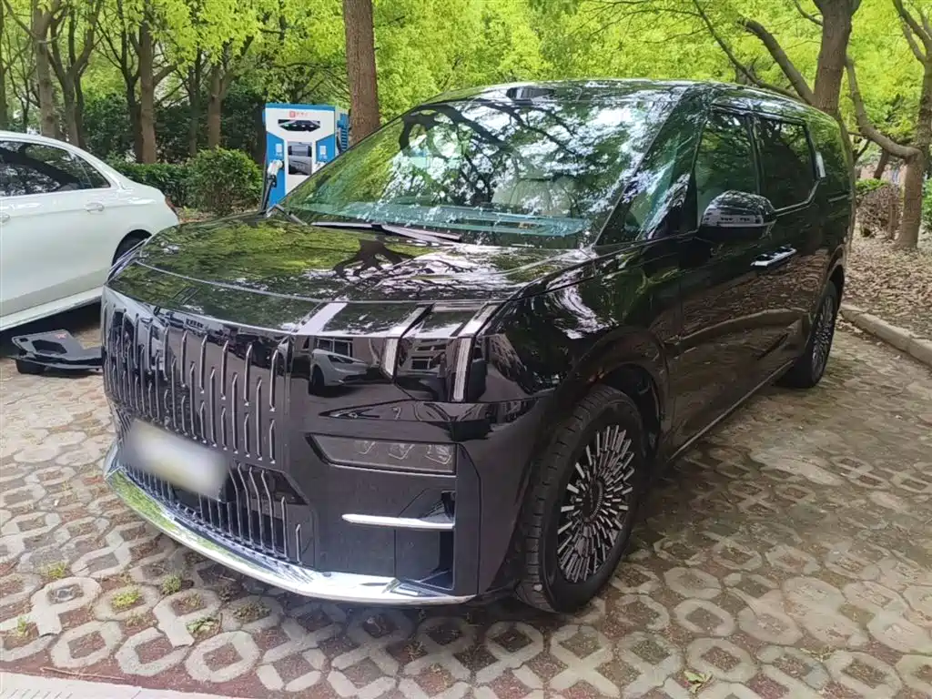 ZEEKR 009 2024 7-Seat Aisle AWD Version 108kWh