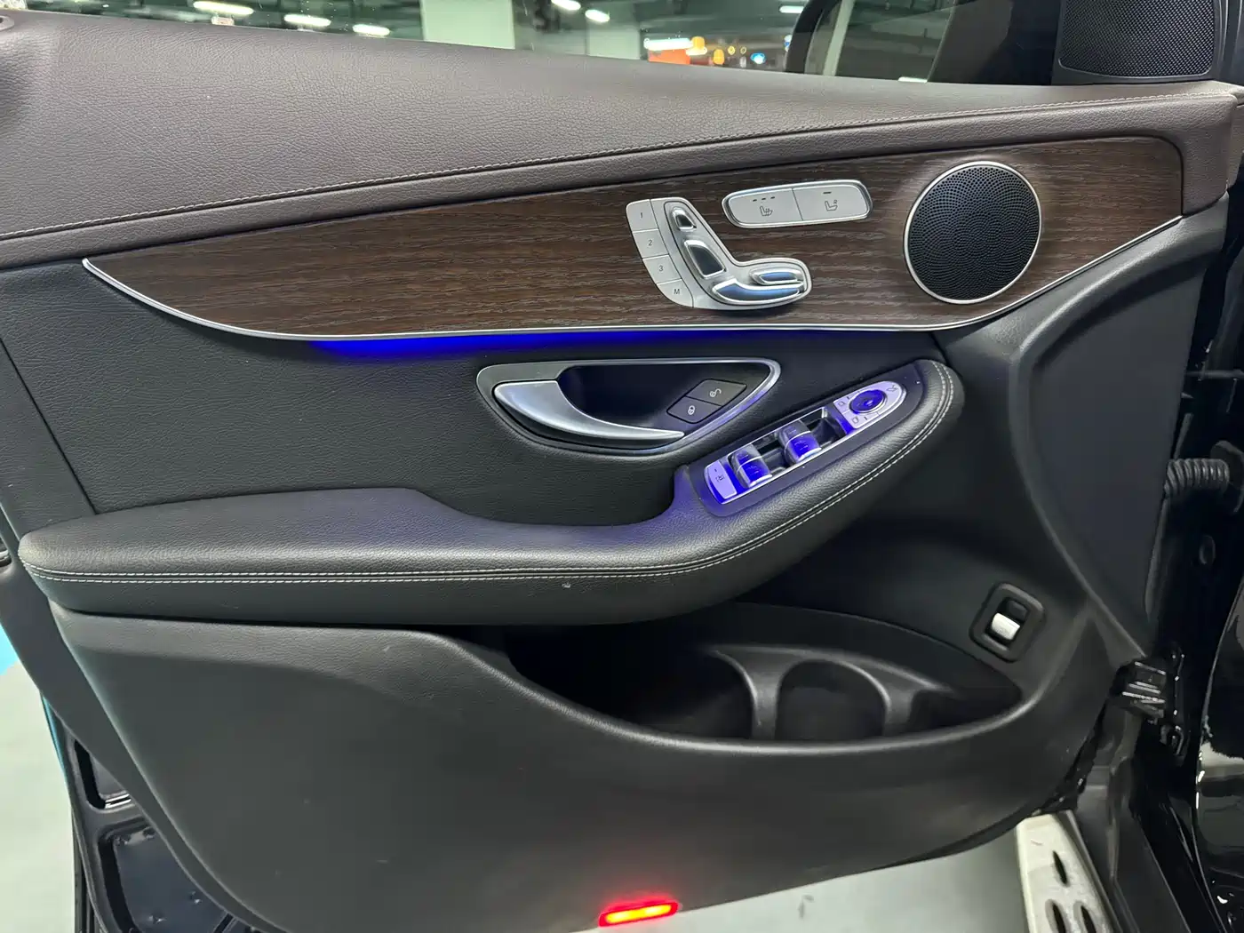 Mercedes-Benz GLC 2021 GLC 300 L 4MATIC Sporty фото 4