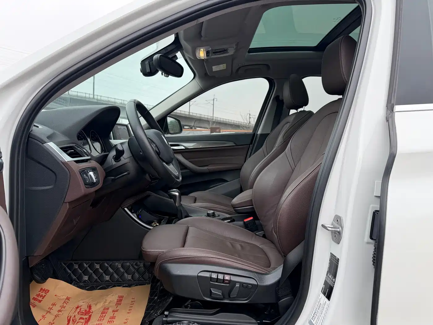BMW X1 2019 sDrive18Li Premium Model фото 9