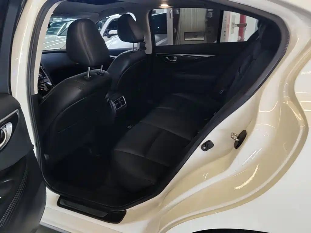 Infiniti Q50L 2017 2016 Model 2.0T Comfort Edition