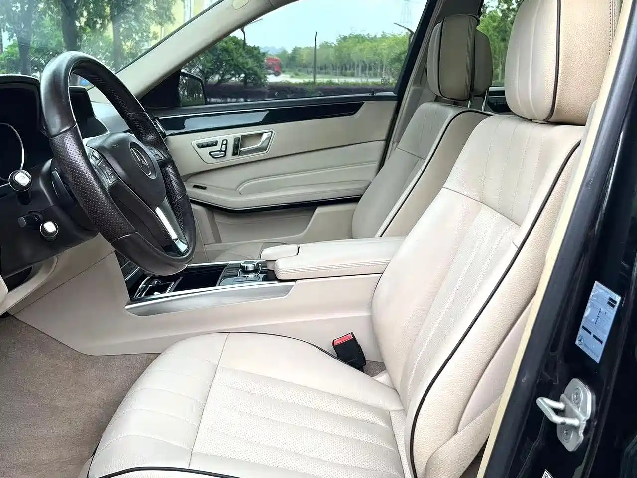 Mercedes-Benz E-Class 2015 Facelift E 260 L Sport фото 7
