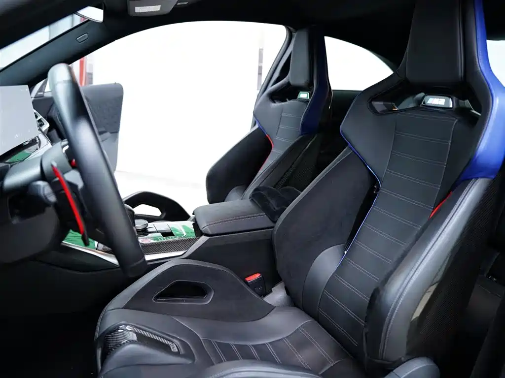 BMW M2 2024 M2 фото 27