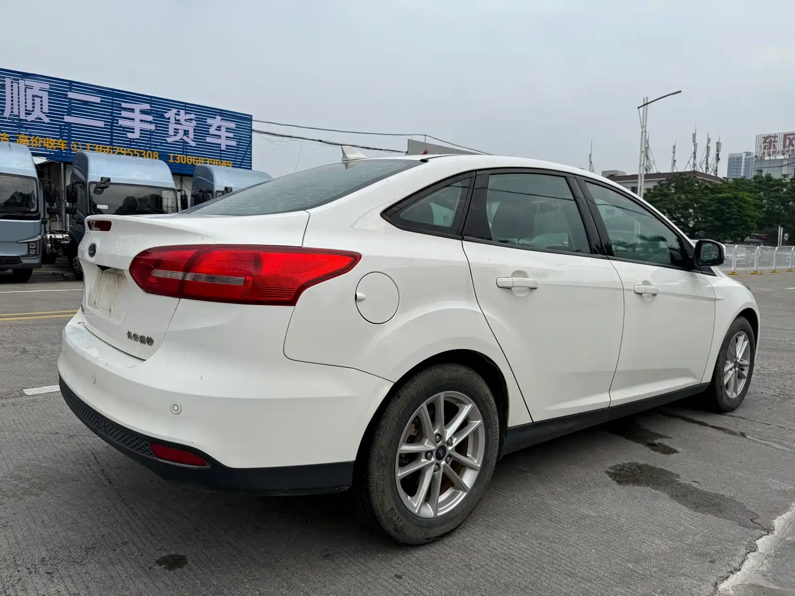Фото 11 - Ford Focus
