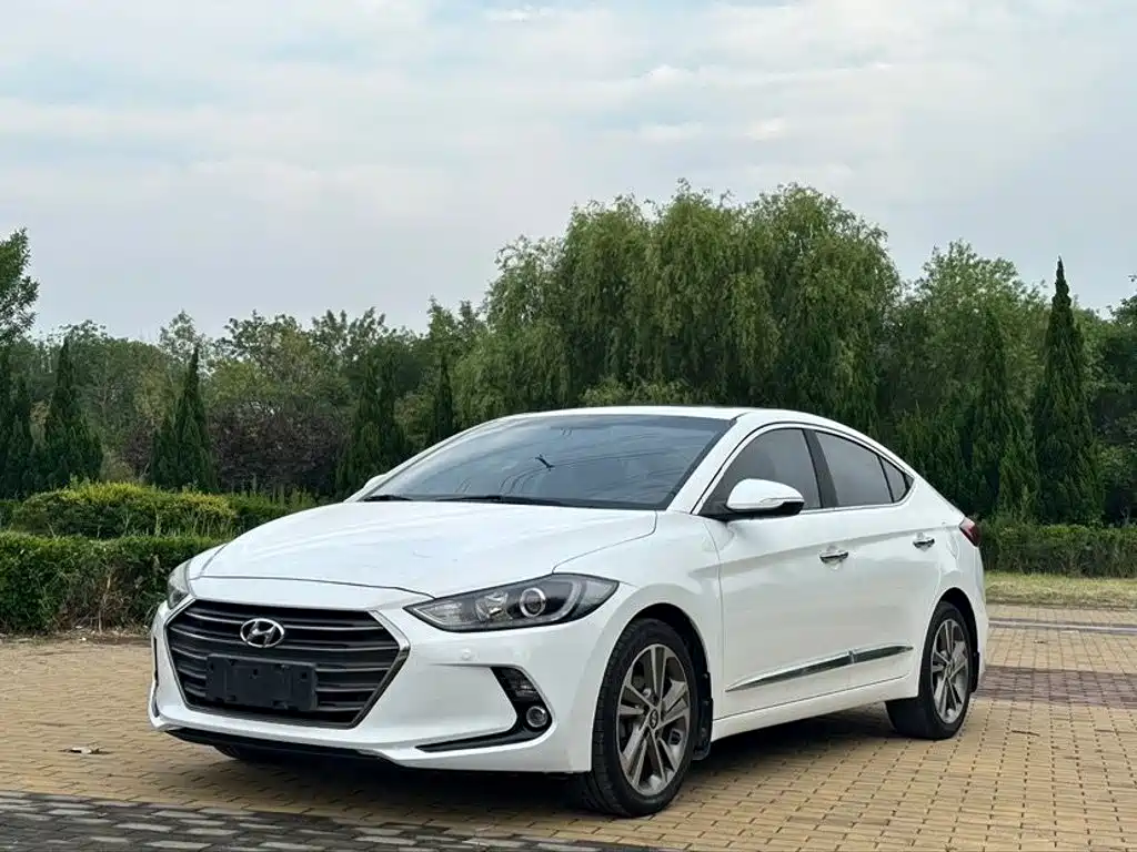 Hyundai Elantra 2016 — пригон из Китая