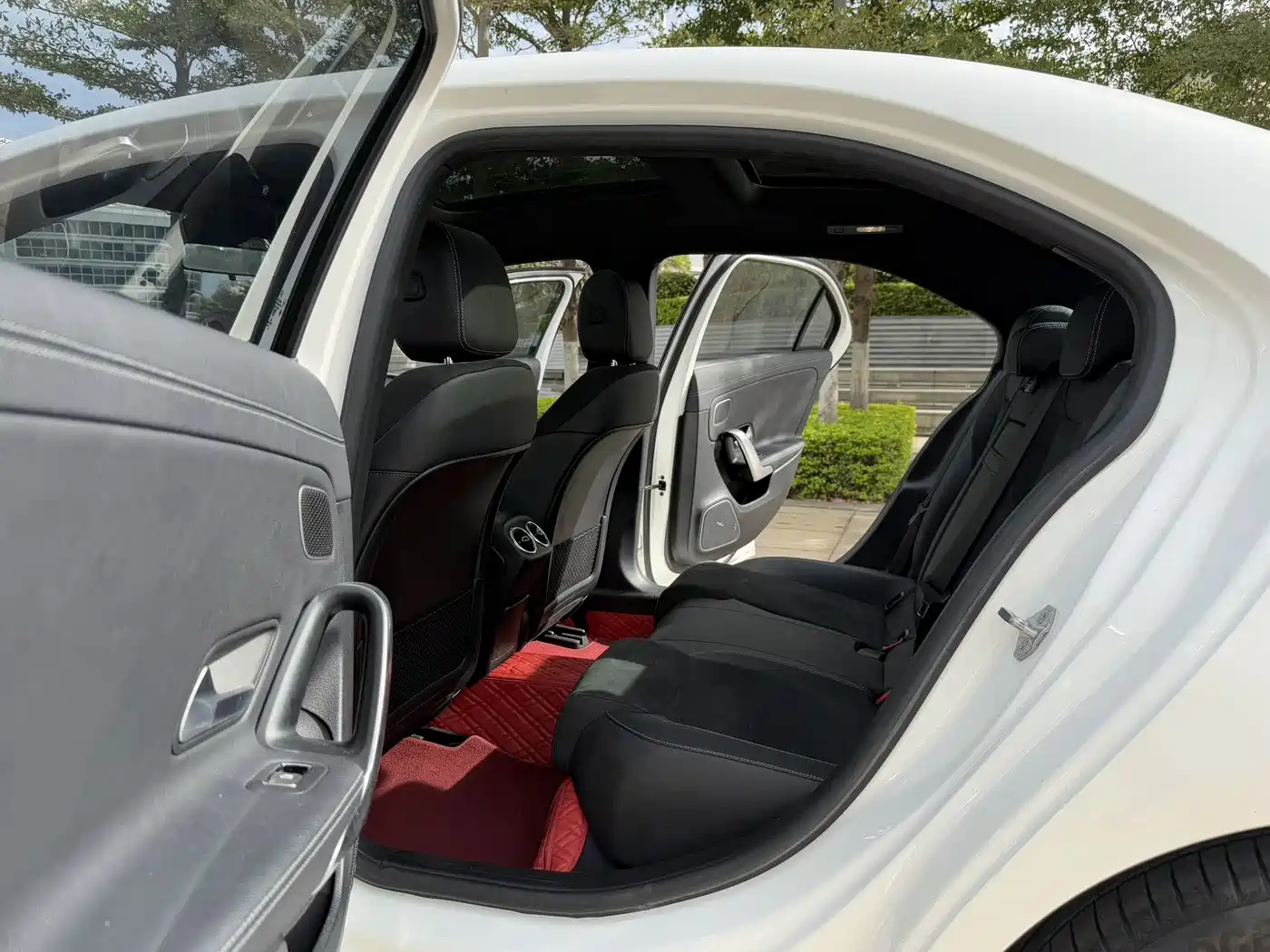 Mercedes-Benz A-Class 2020 A 200 L Sport Sedan фото 5