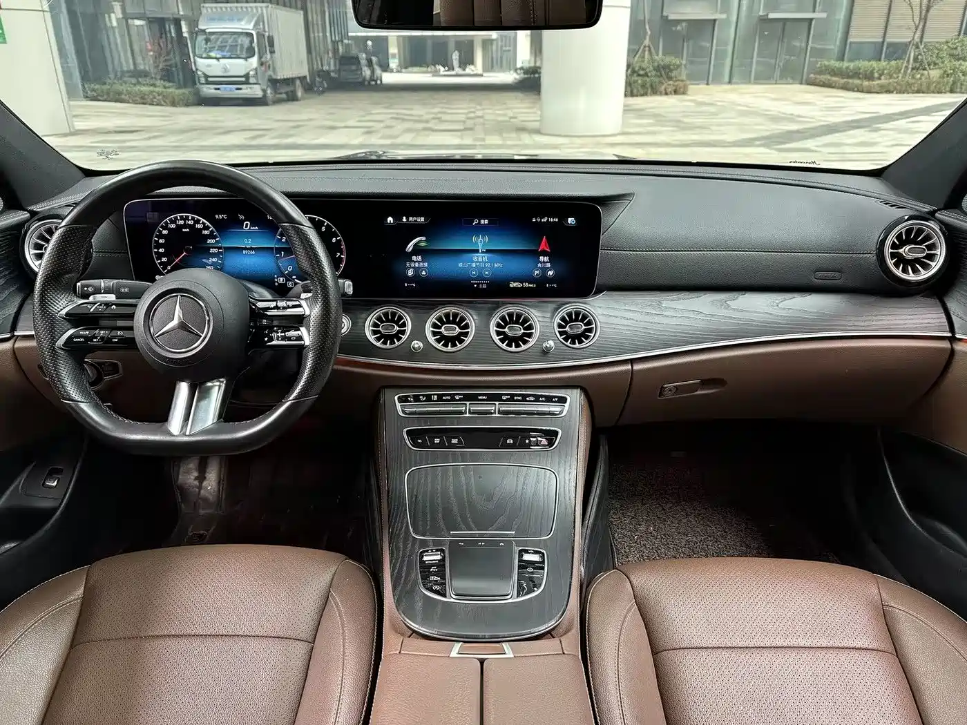 MERCEDES-BENZ E CLASS