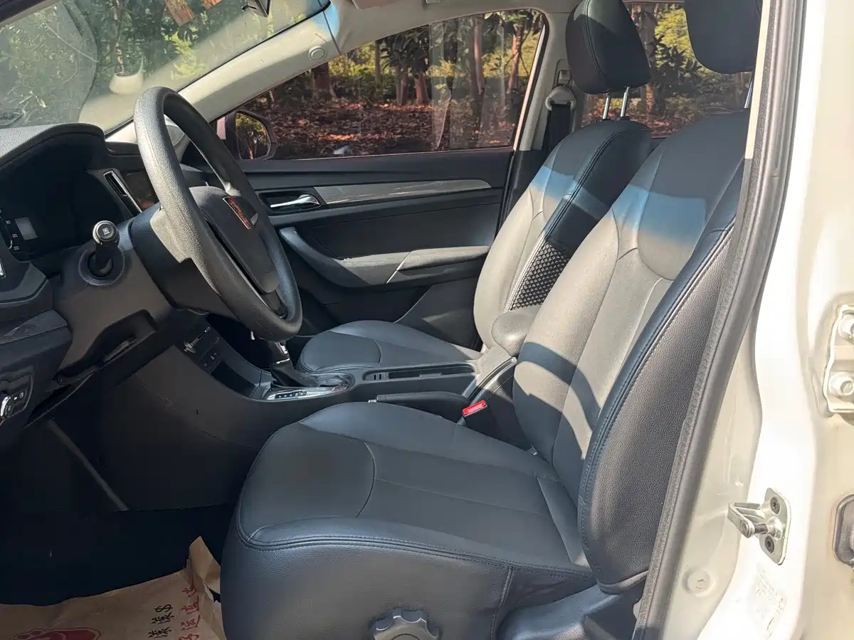 Roewe 360 2017 2017 1.5L Auto Luxury Edition