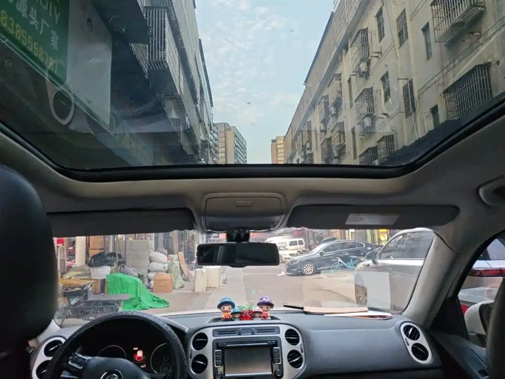 Volkswagen Tiguan 2015 1.8TSI Automatic 2WD Highline фото 9