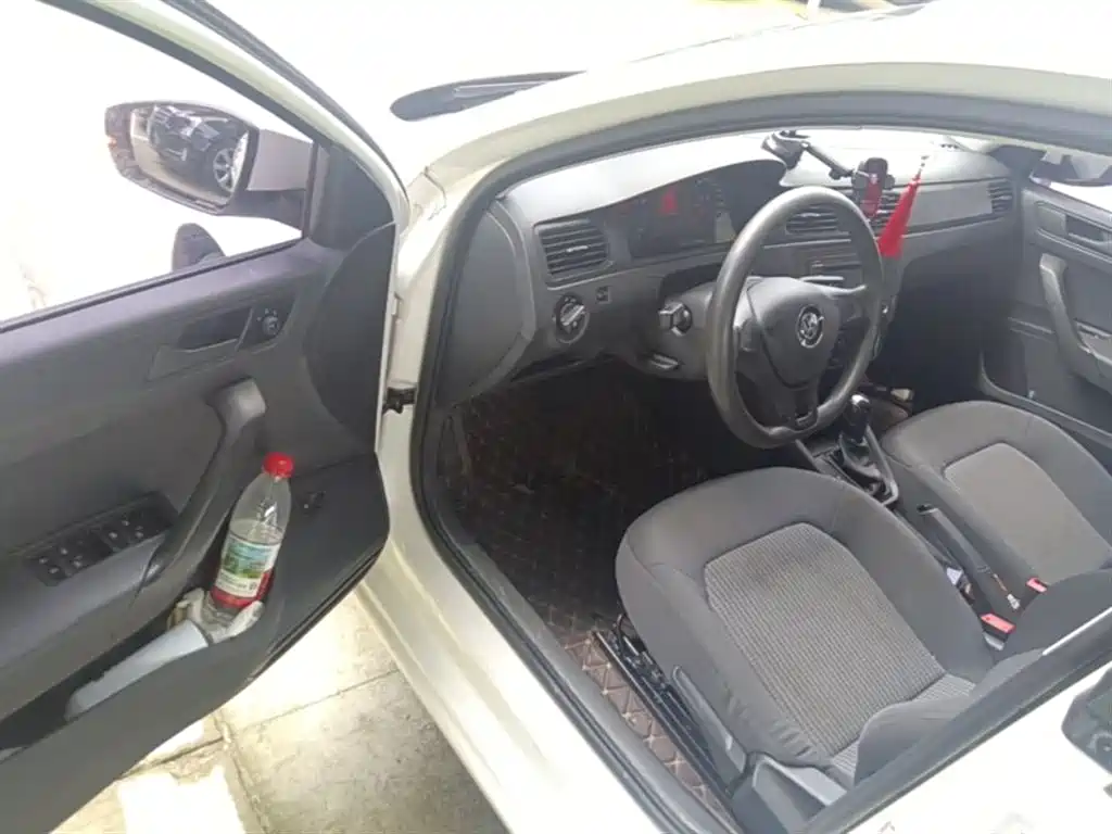 Volkswagen Santana 2016 1.6L Automatic Trend Edition фото 16
