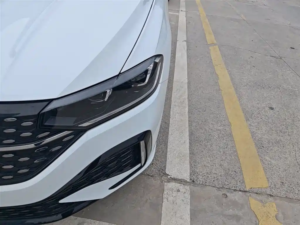 Volkswagen Lavida 2024 Model 300TSI DSG Starlight Leading Edition фото 24