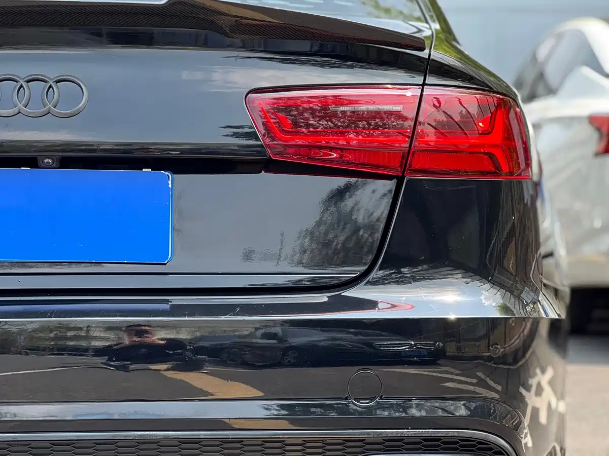 Audi A6L 2018 30th Anniversary 45 TFSI quattro Sport фото 19
