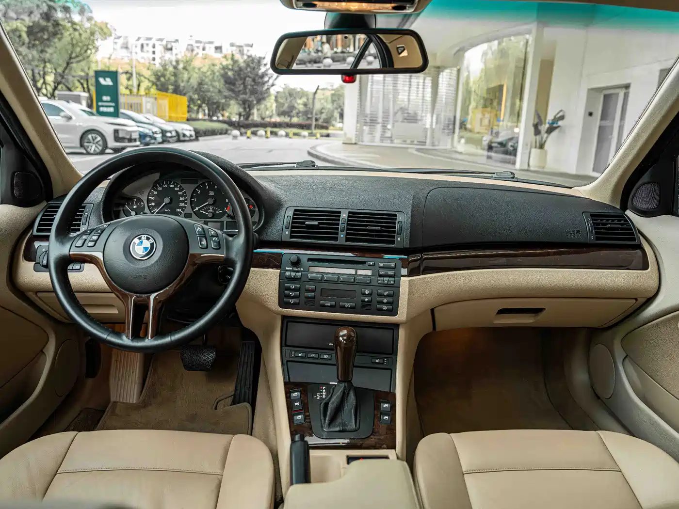 BMW 3 Series 2004 325i фото 17