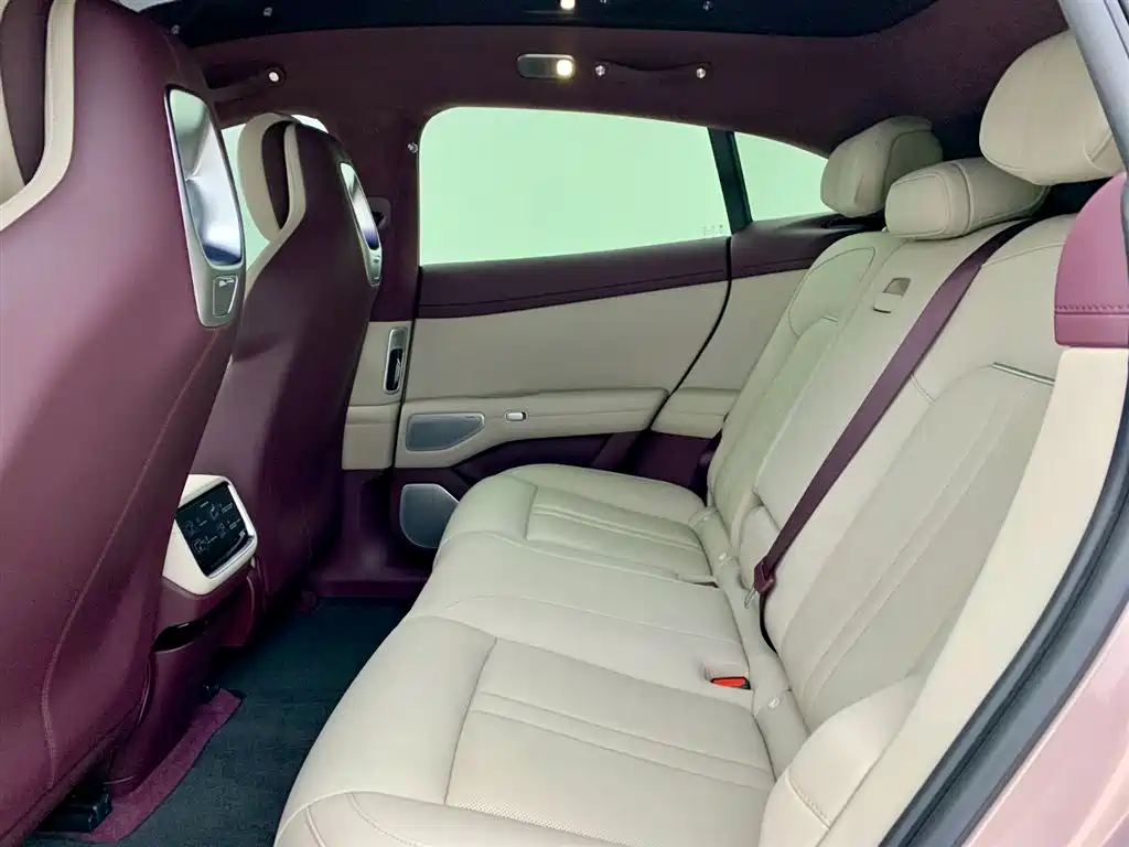 Xiaomi Auto Xiaomi YU7 2025 Ultra Long Range High Performance AWD Max Edition фото 12