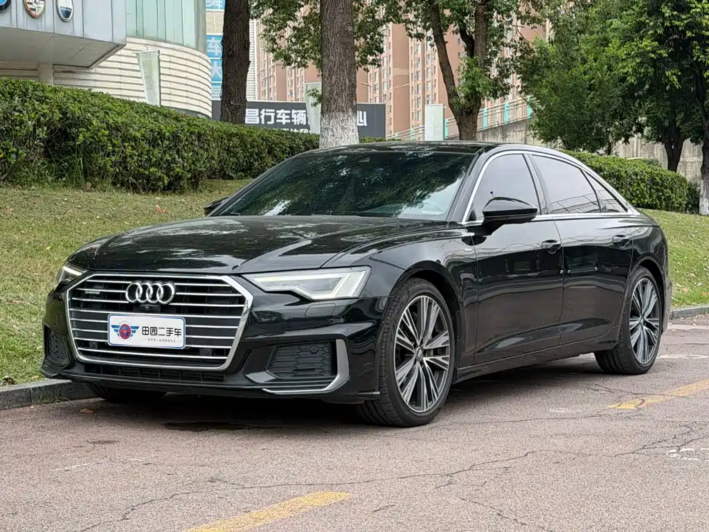 Фото 1 - Audi A6L