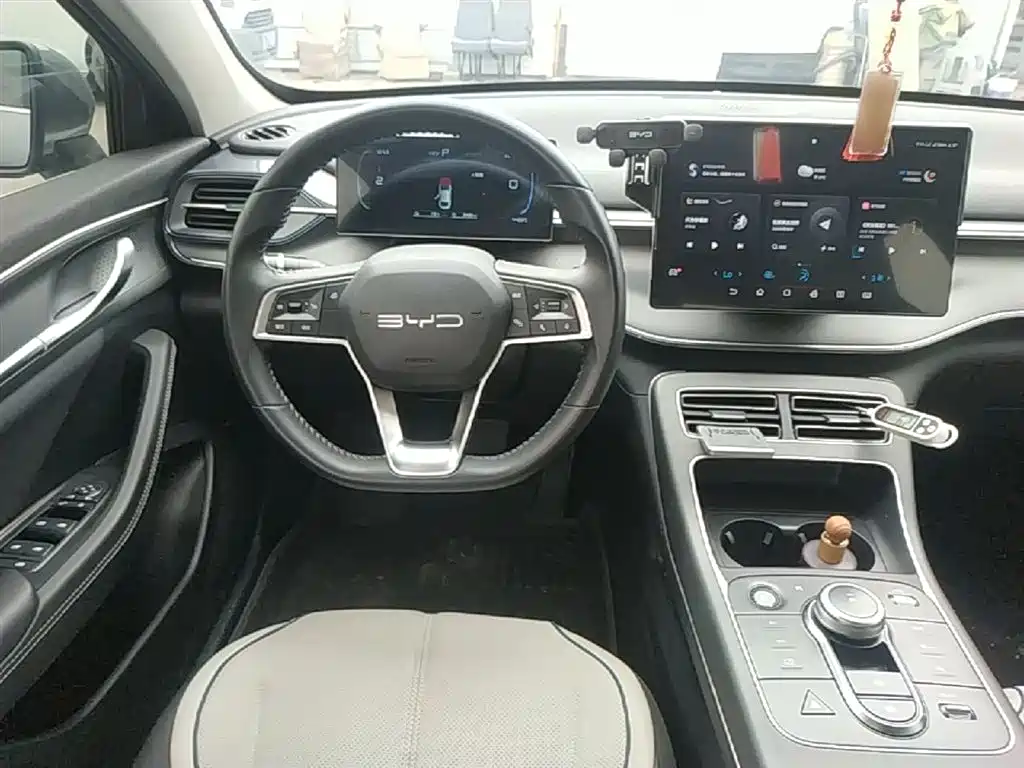 BYD Destroyer 05 2024 Glory Edition DM-i 55KM Luxury фото 11