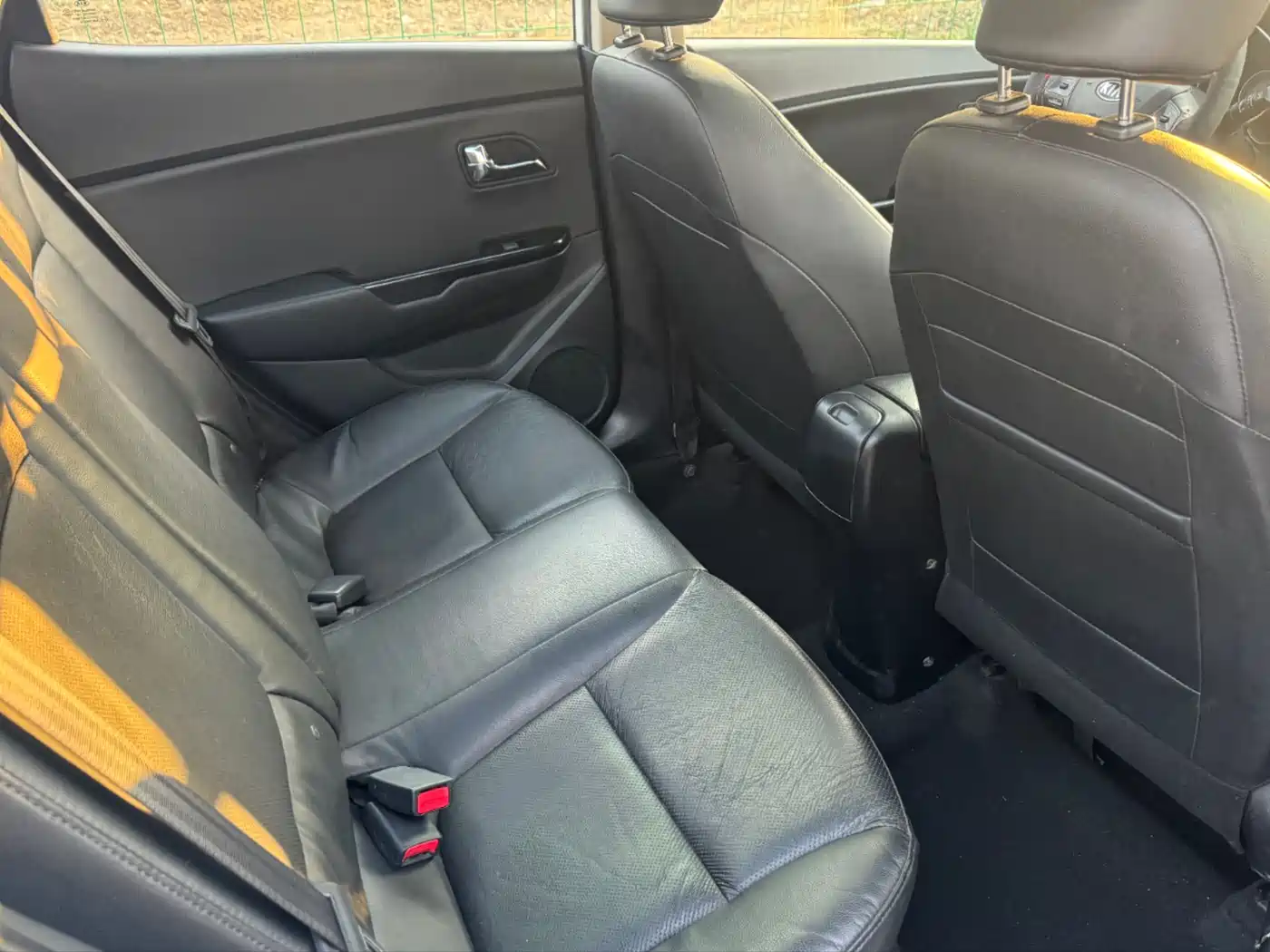 Kia K2 2012 Sedan 1.6L AT Premium Commemorative Edition фото 12