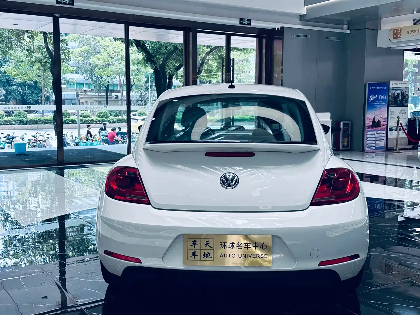 Volkswagen Beetle 2014 1.4TSI Fashion Edition фото 7