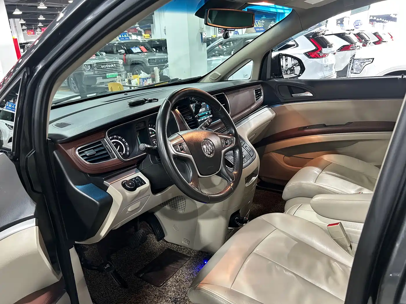 Buick GL8 2018 28T Luxury Model China VI фото 7