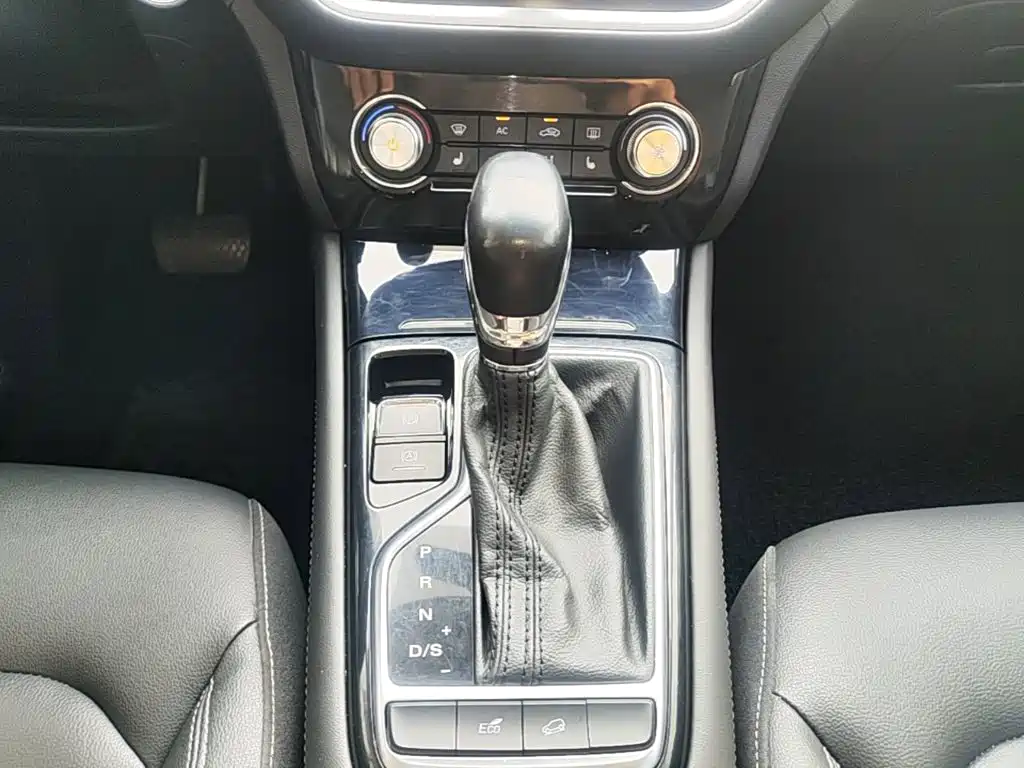 Roewe RX3 2019 2020 1.6L CVT 4G Ultra Comfort Flagship
