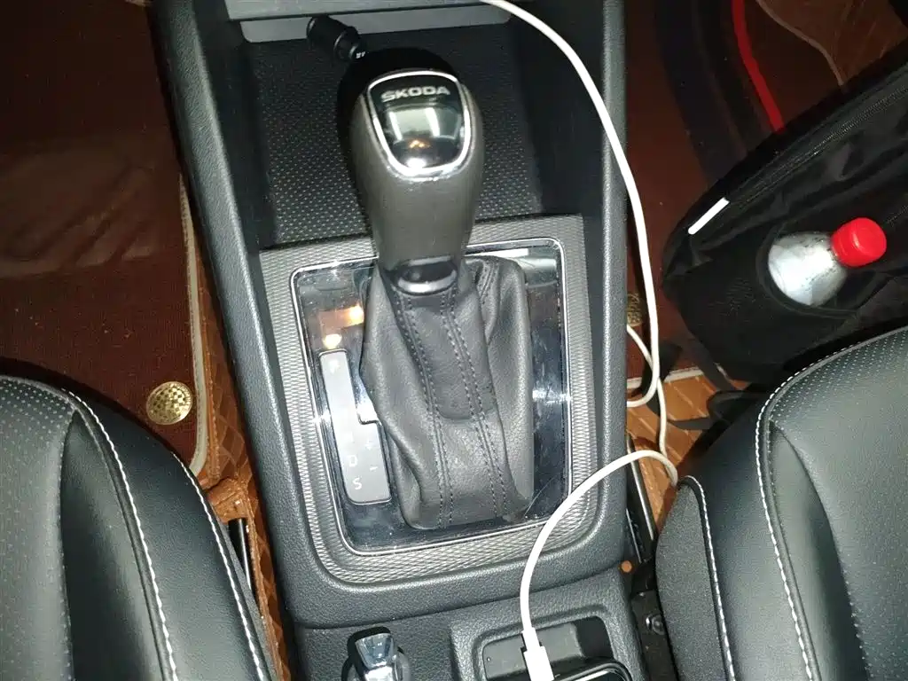 SKODA KOMICK