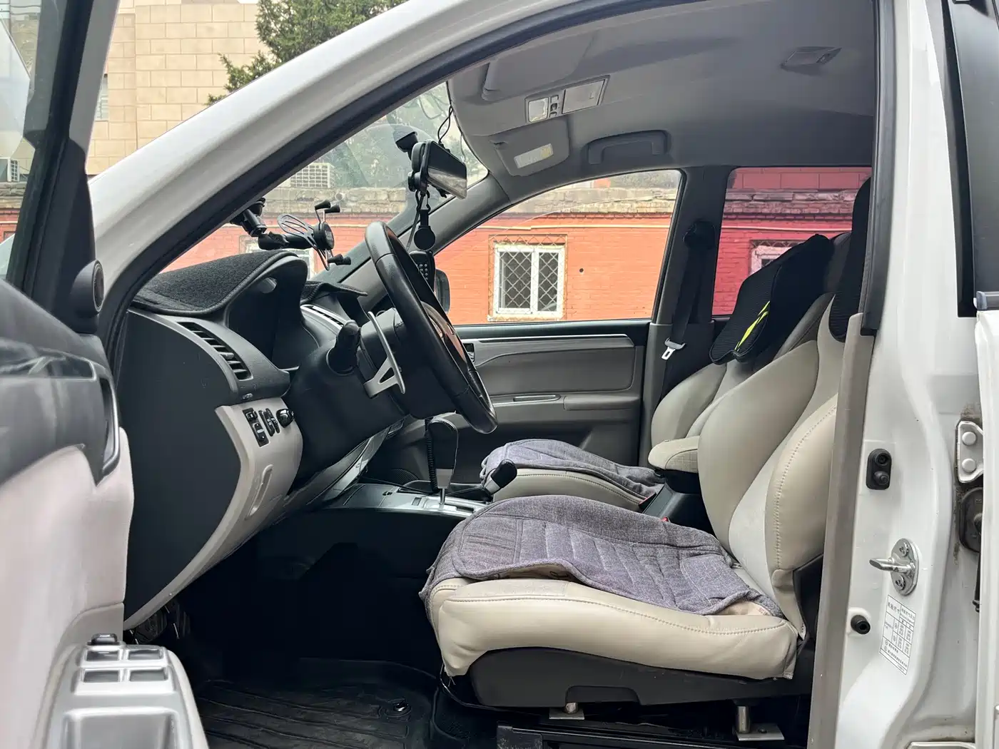 Mitsubishi Pajero Sport 2013 3.0L AWD Executive фото 9