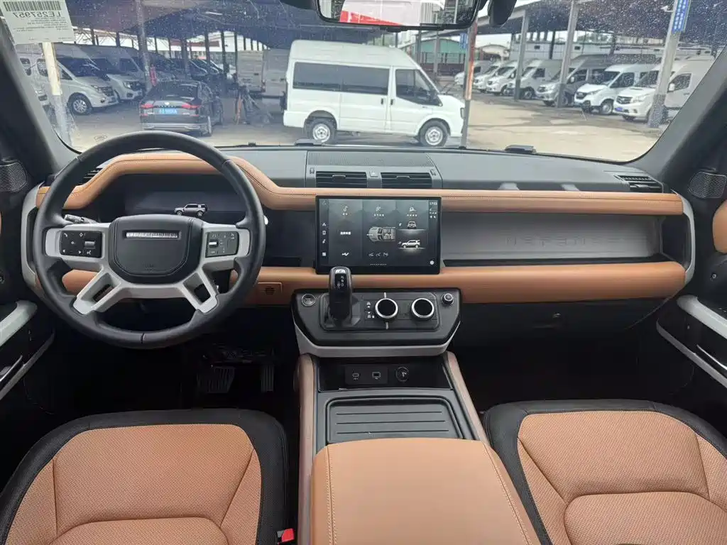Land Rover Defender 2024 110 3.0T P400 X-DYNAMIC HSE фото 6