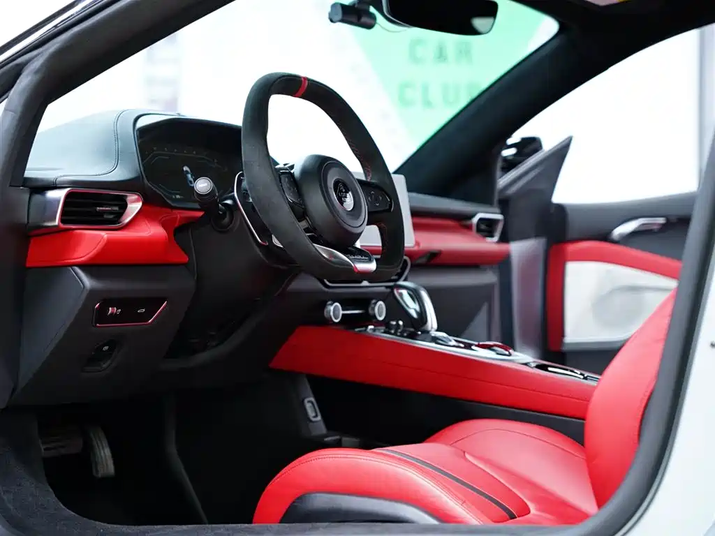 Lotus Cars EMIRA 2021 2.0T DCT First Edition фото 26