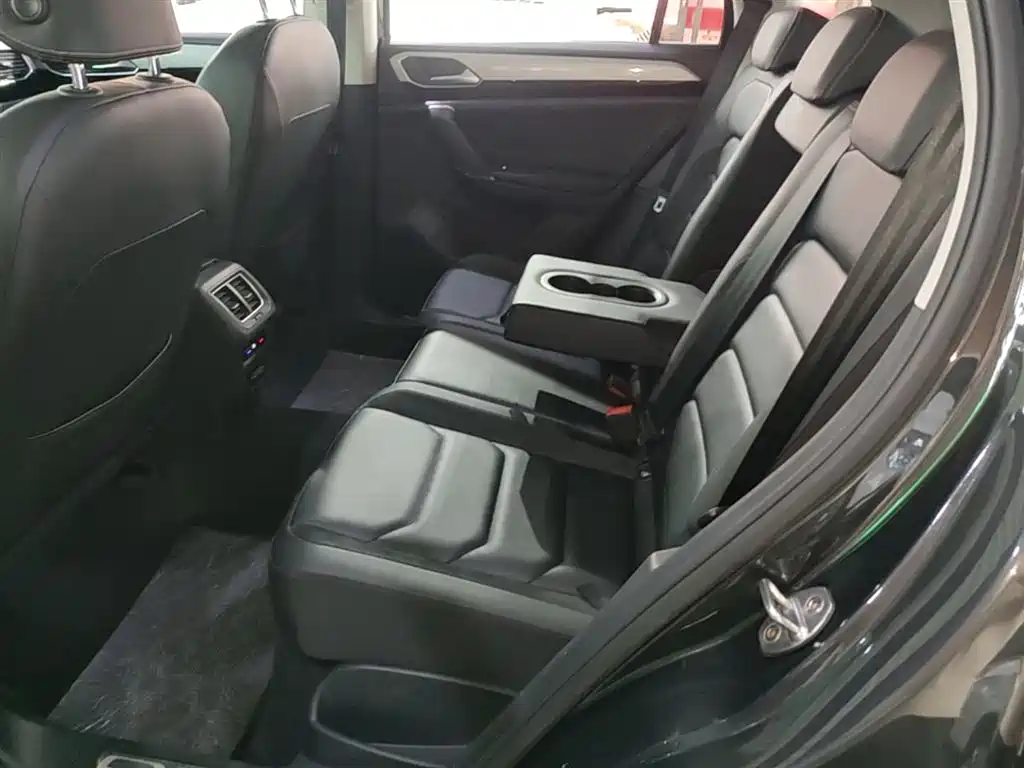Volkswagen Tayron 2019 330TSI 2WD Luxury China VI фото 17