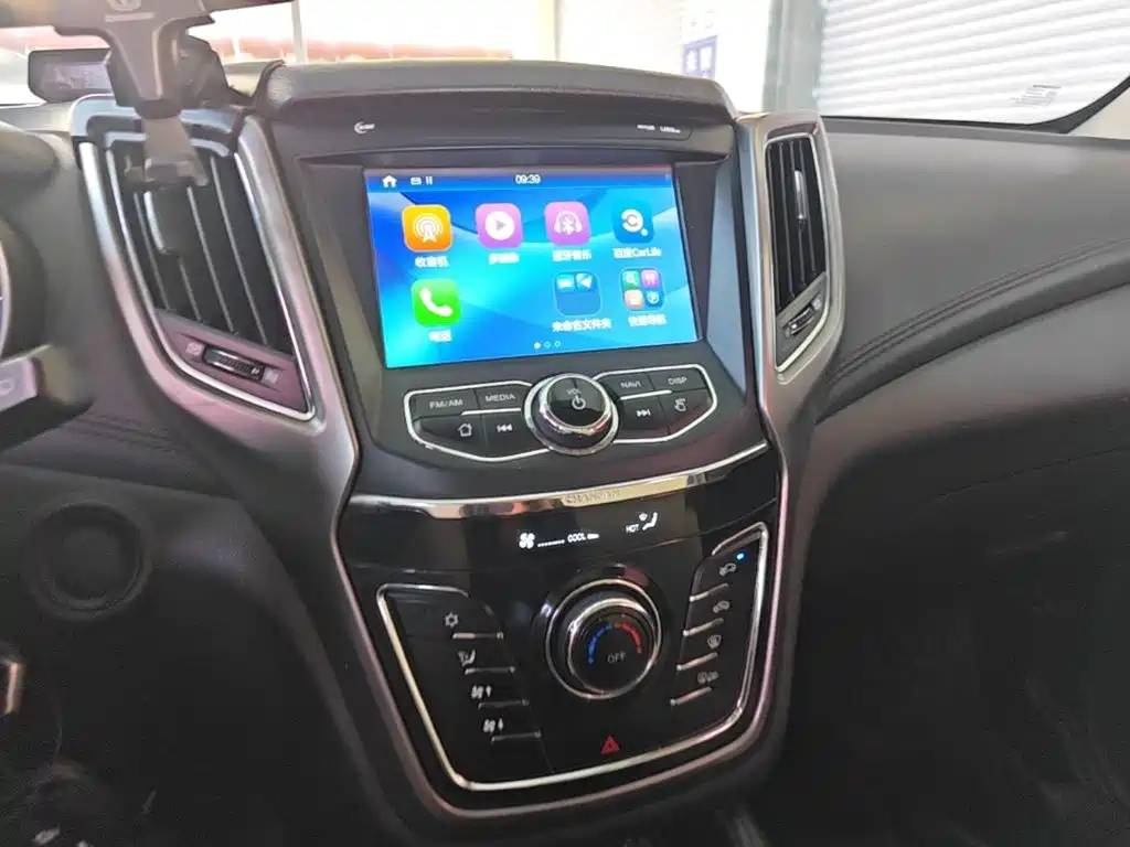 Фото 13 - Changan CS35