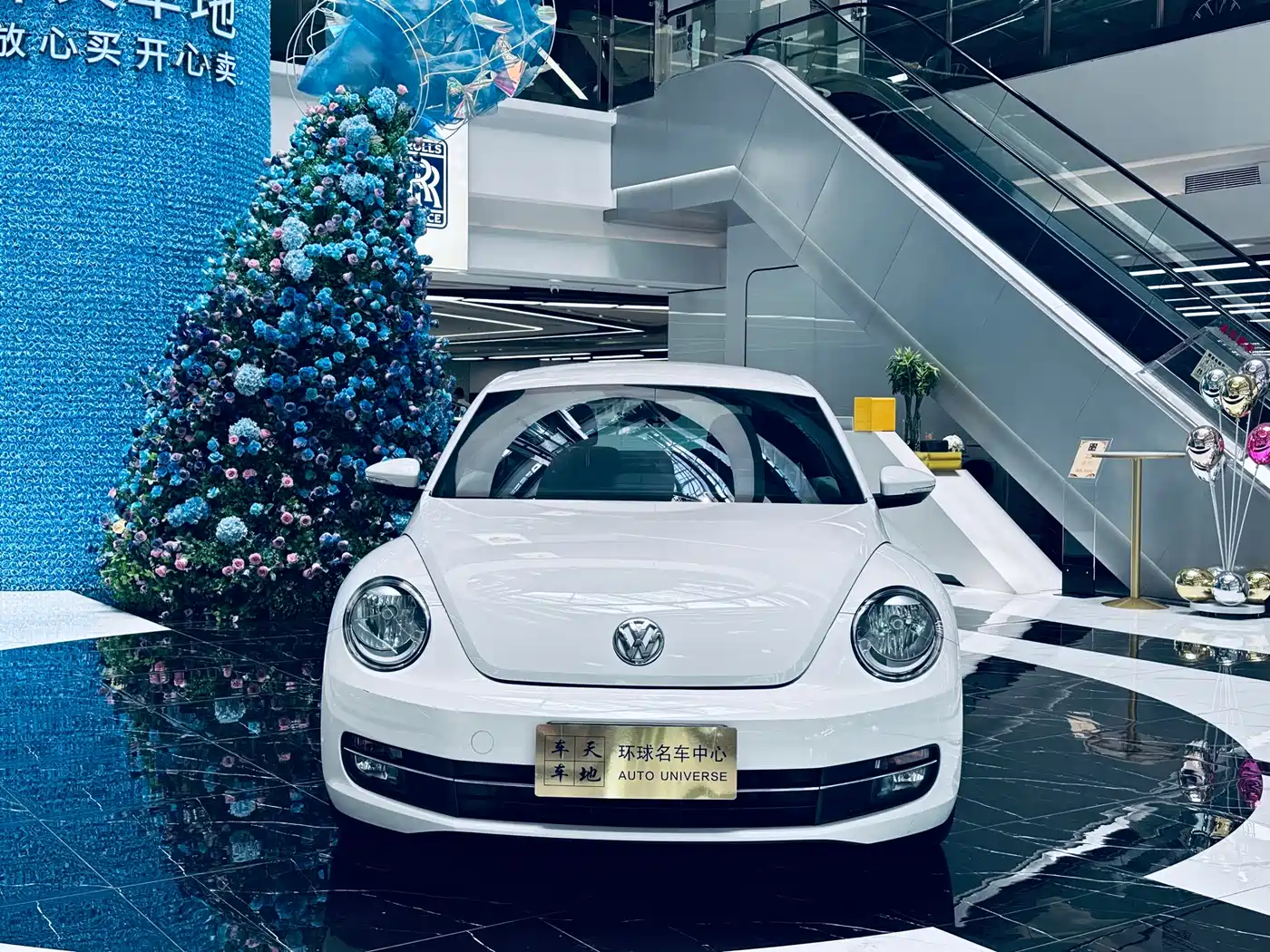 Volkswagen Beetle 2014 1.4TSI Fashion Edition фото 2