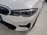 Photo 24 - BMW 3 Series