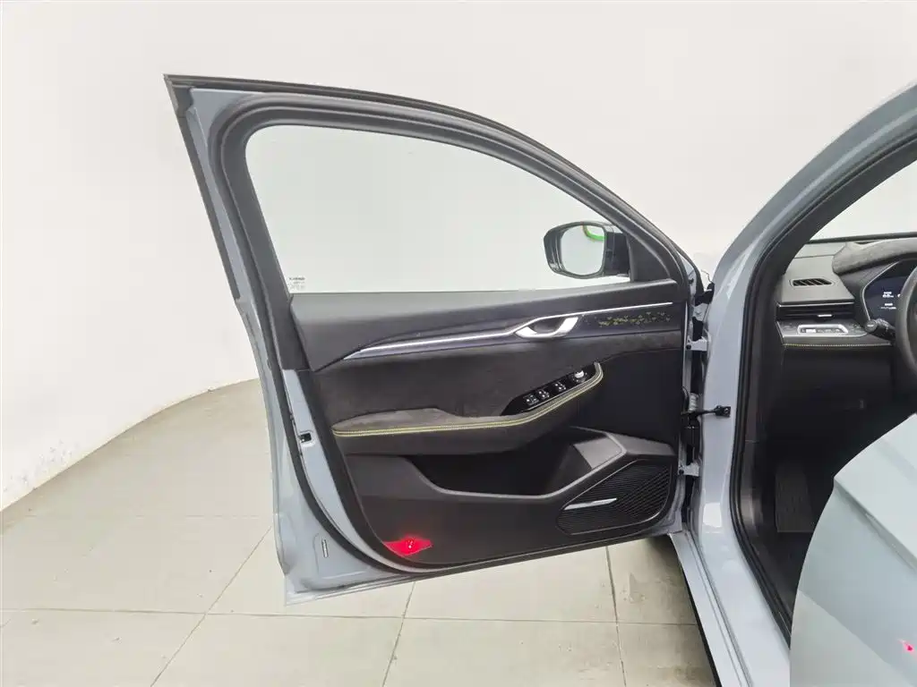 GEELY AUTOMOBILE XINGRUI