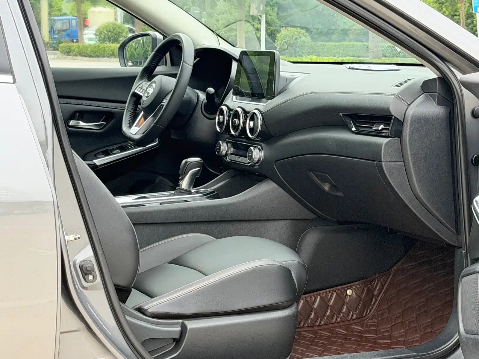 Фото 9 - Nissan Sylphy