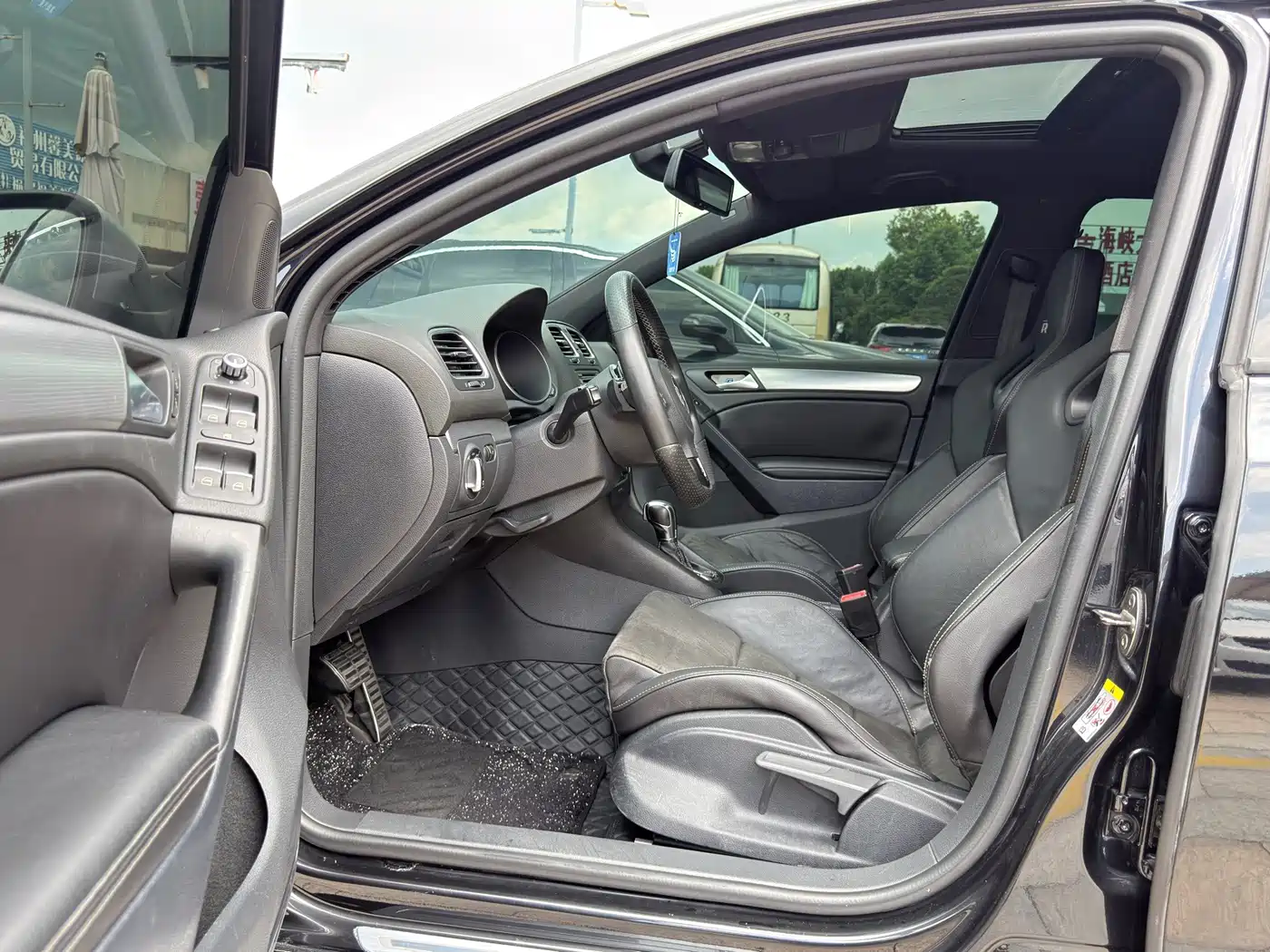Volkswagen Golf (Import) 2013 2011 2.0TSI R