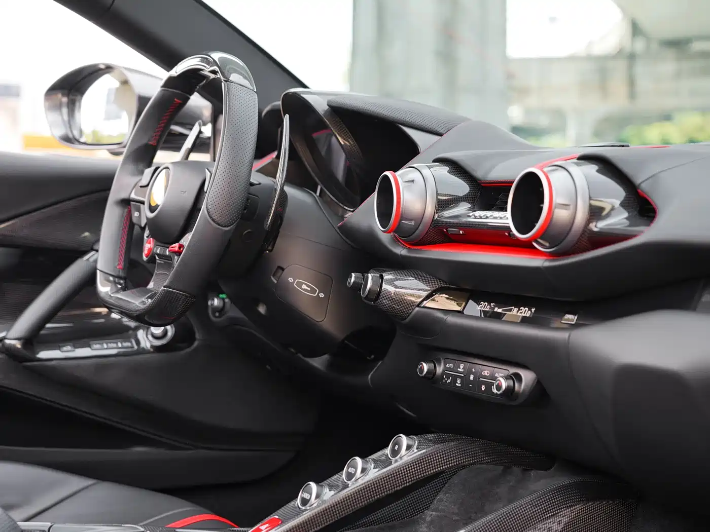 Photo 42 - Ferrari 812