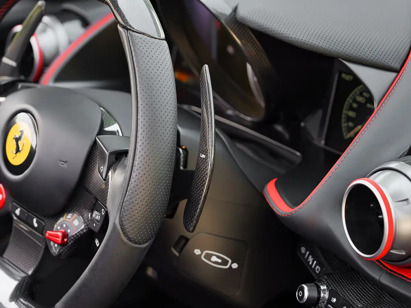 Photo 46 - Ferrari 812