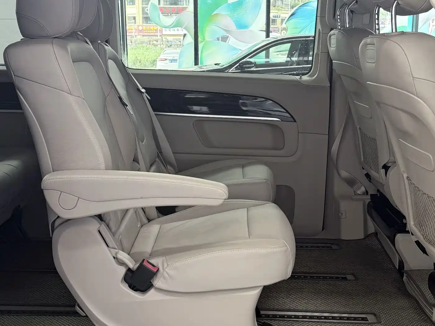 Mercedes-Benz V-Class 2017 2016 V 260 Navigator